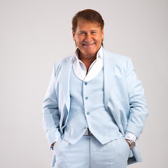 Roberto Antonio - Topic