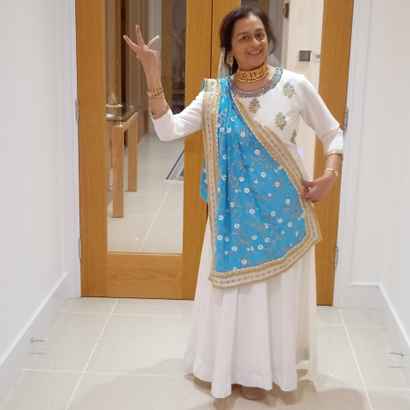 Varsha Patel - Edgware Dance Group (seniors)