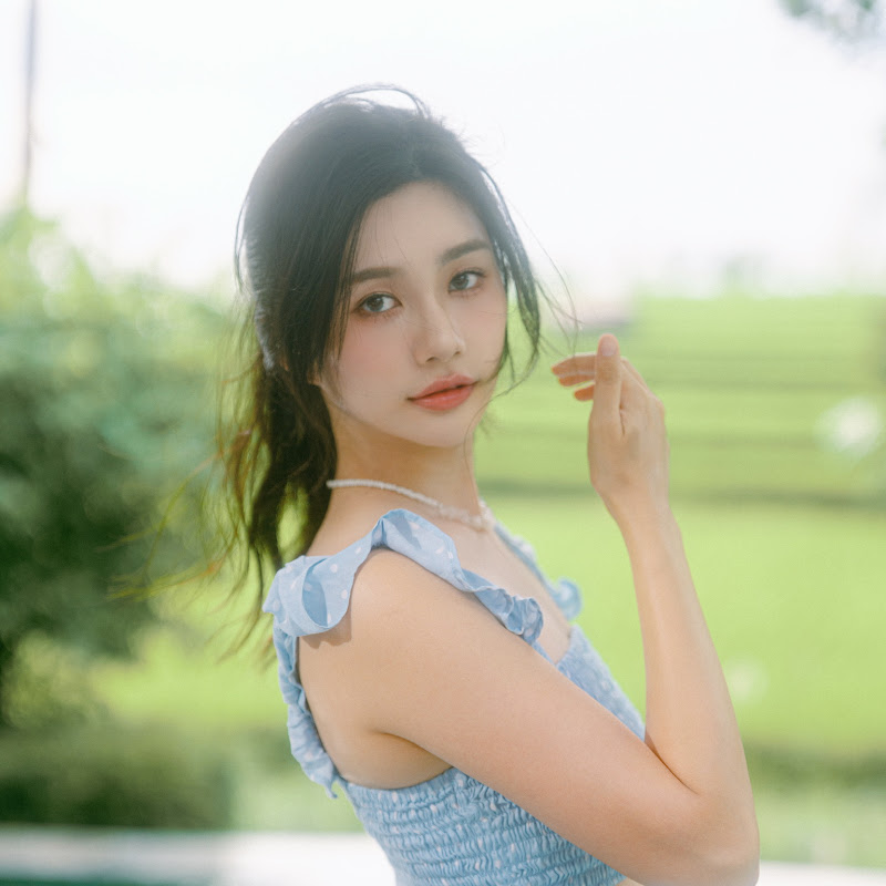 秋雯 Qiu Wen
