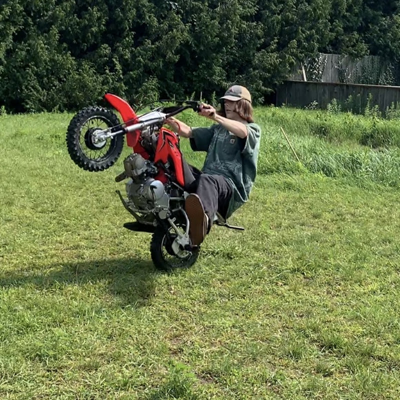 Crowded garage builds