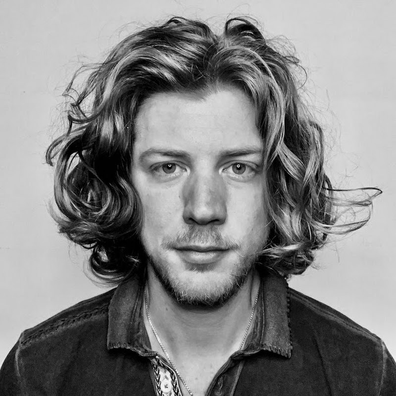 BENZINE // Cosimo Curatola