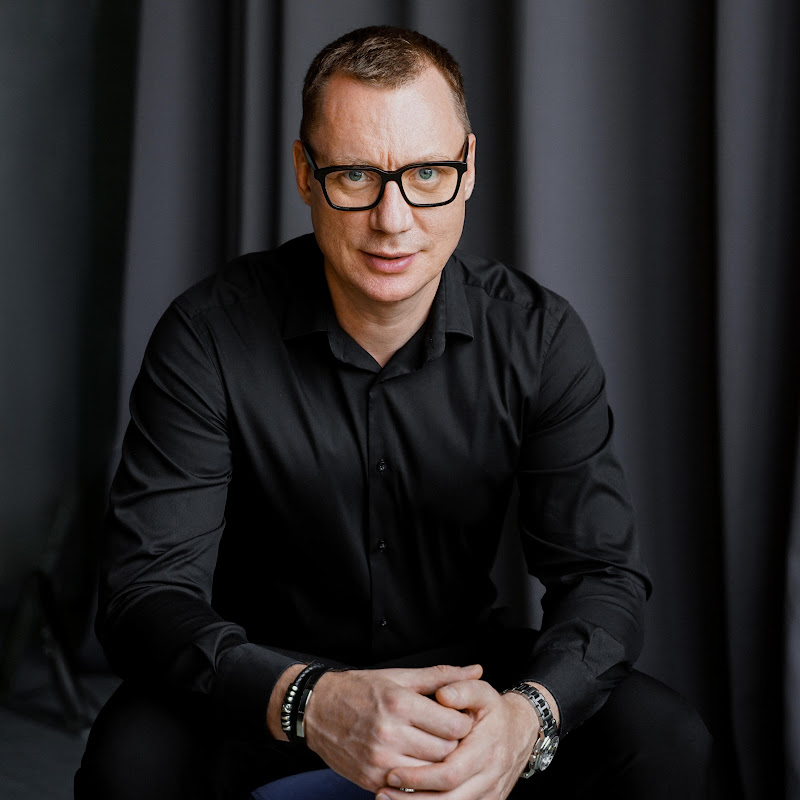 Александр Цапенко Logo