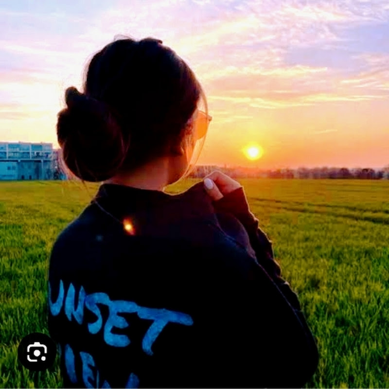 𝐃𝐢𝐯𝐲𝐚 𝐬𝐢𝐧𝐠𝐡 𝐯𝐢𝐛𝐞𝐬