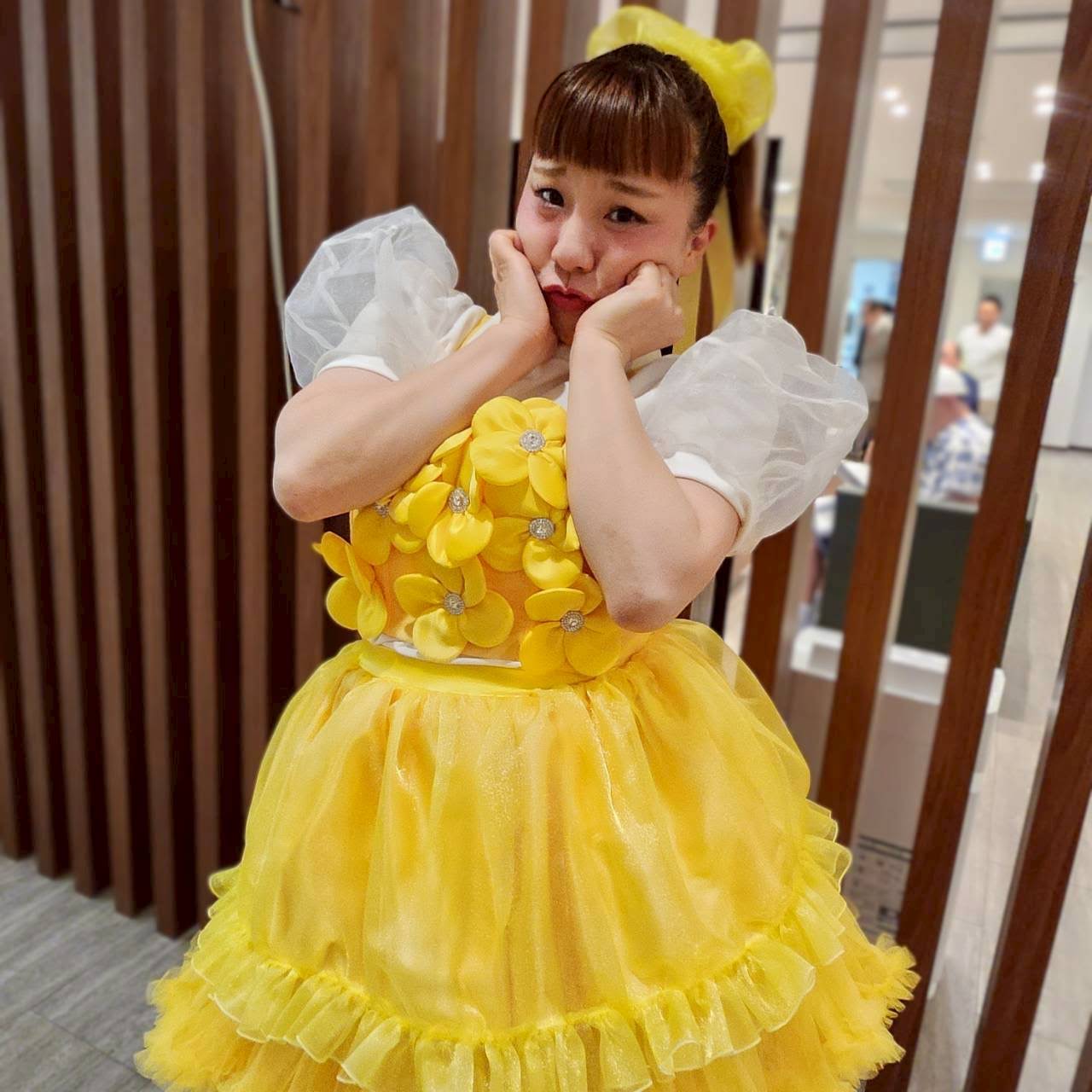 ゆみちゃん　新品　ダンスと凱旋門のイエロープレート YouTube
