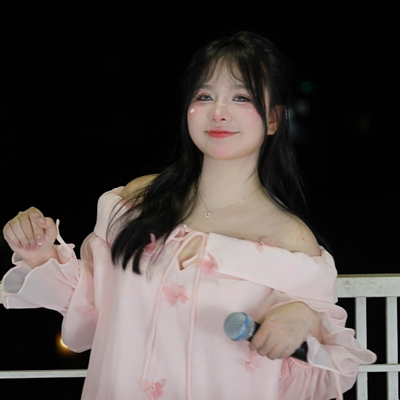 Caomeii Răng Khểnh