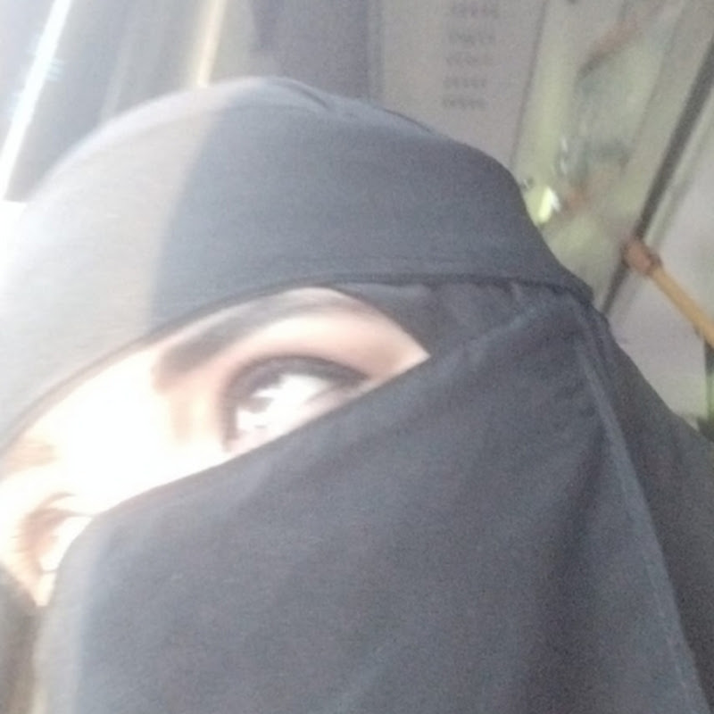 Laila khan Islamic official 