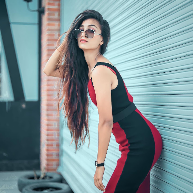 Sakshi Gupta shorts 