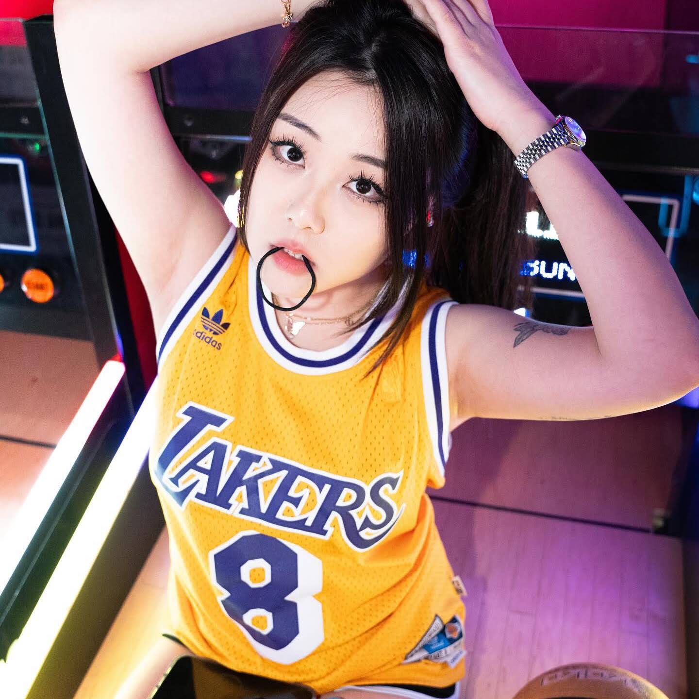 Post from HANA - YouTube