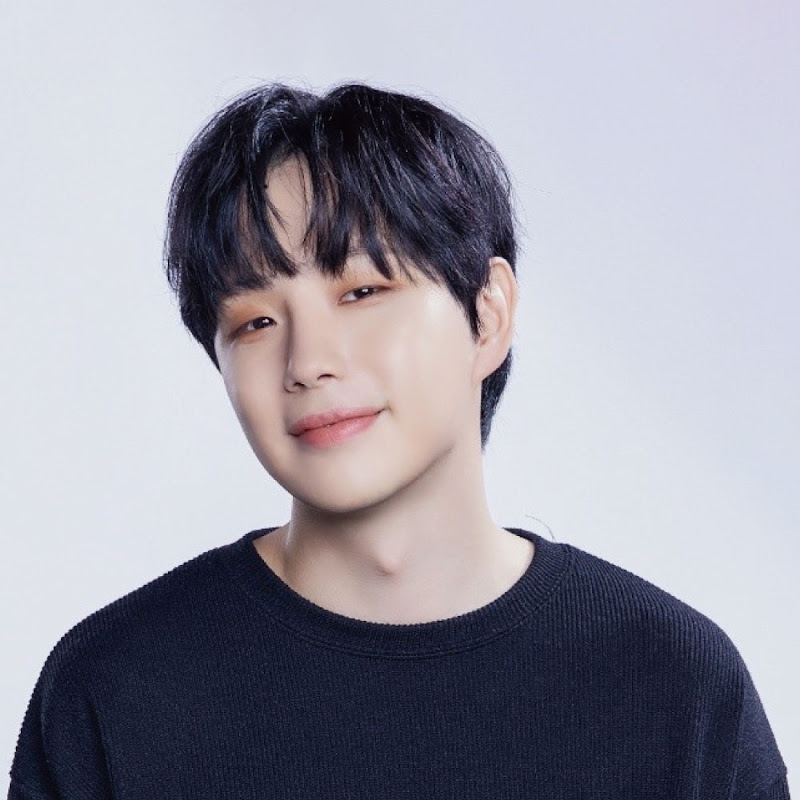 Jung Yi Han - Topic