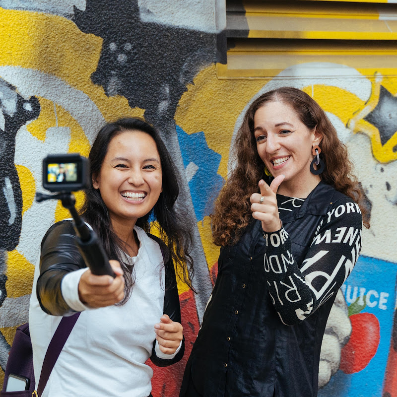 Essetino Media - Create Profitable Content Logo