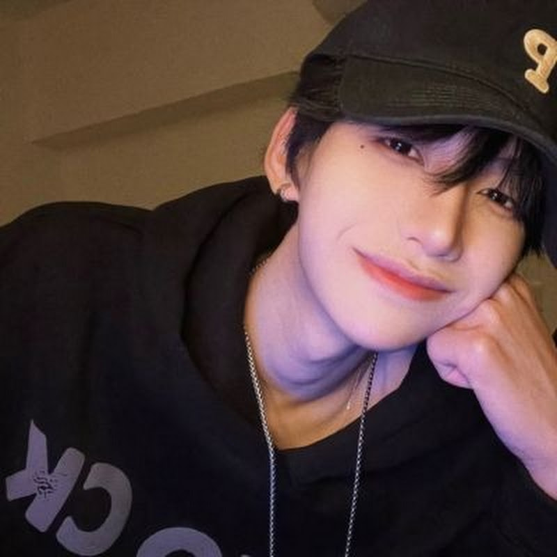 六翼星星剧场 Logo