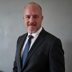 Uber Man Travels channel thumbnail