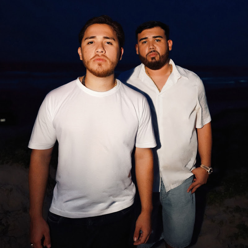 Hermanos Espinoza - Topic