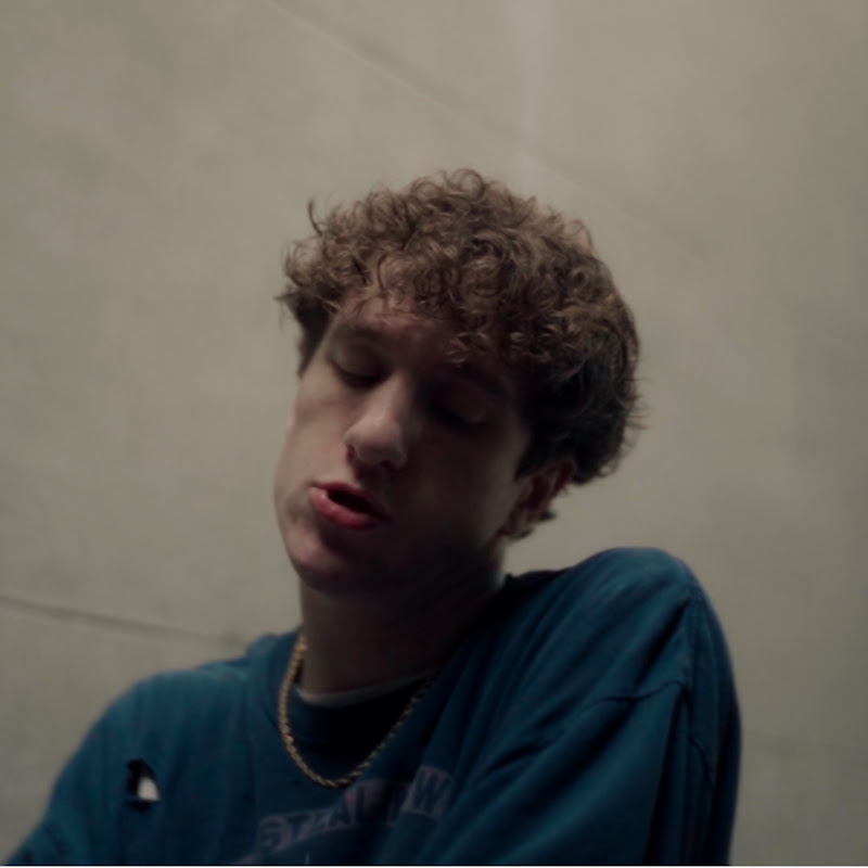 Spratta - Topic @UCwQnukt7__7DcEn0Oulbl5Q | Thizzler