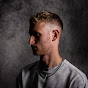 v4bgdtB16JI-channel-avatar-Frontal Roast