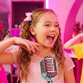 Diana and Roma - Topic