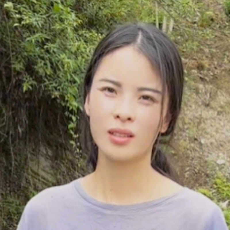 朴实山里姑娘 Logo