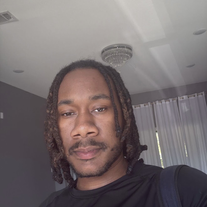 Elijah Alexander