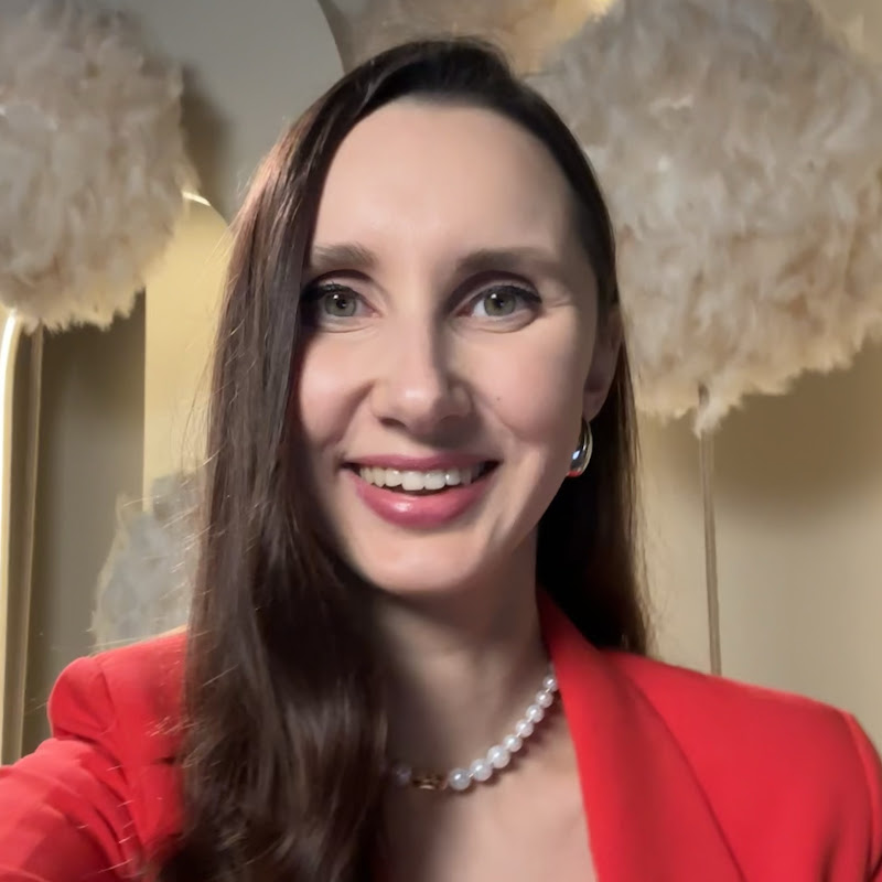 Олеся Звагольская Logo