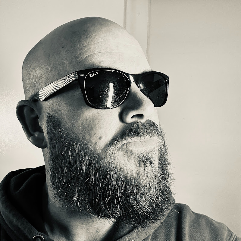 Shayne Mostyn - Mobile Photography Logo