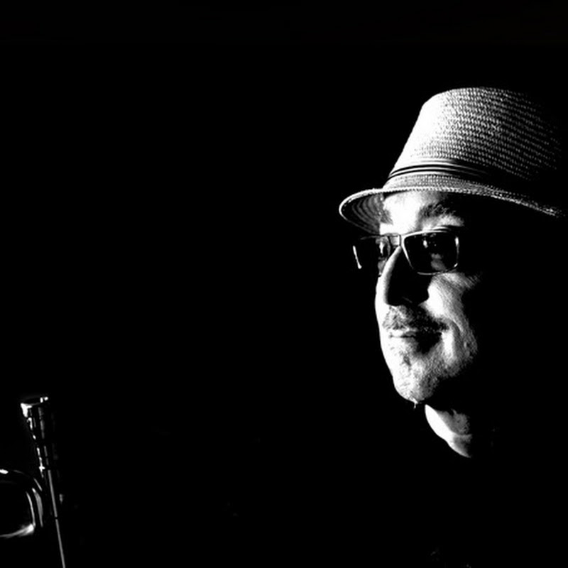 Hollistic MusicWorks - Brian Lynch