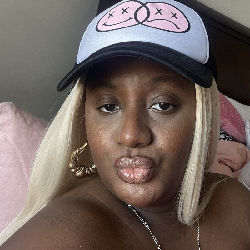LIPSTICKSnKICKS