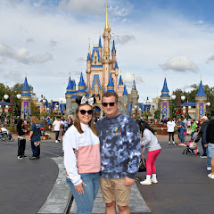 M&E Travels channel thumbnail