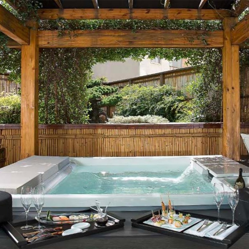 Hotel con Jacuzzi in Camera