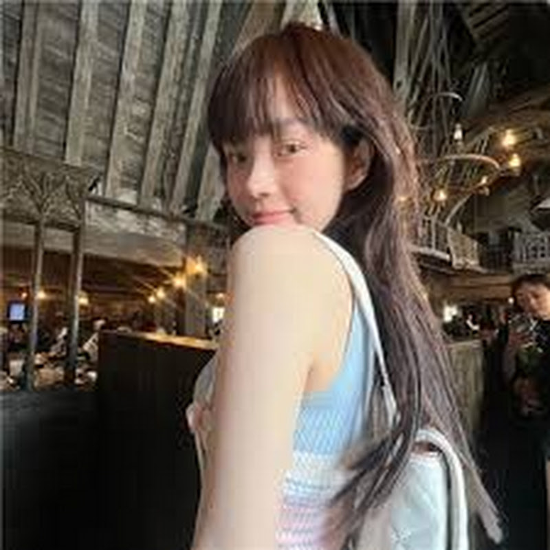 โรงละครหิ่งห้อย Logo