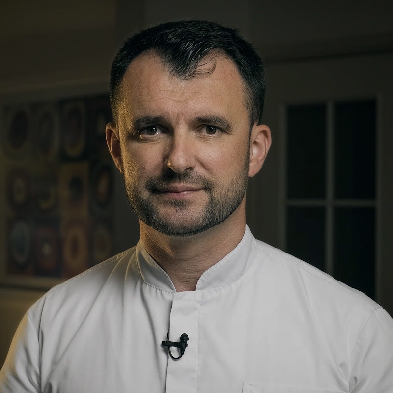 Василь Чайка лікар з комплексним підходом Logo