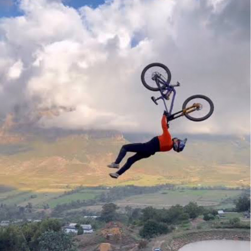 Hire ShredLINE  — Extreme Sports (Skateboarding, Snowboarding, Surfing) YouTube creator for sponsorships