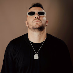 Rialians on Earth - Topic