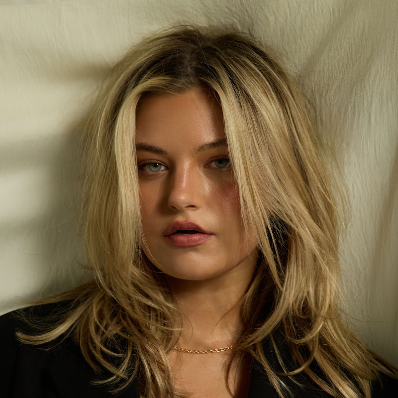 Emyrson Flora @emyrsonfloramusic | Thizzler