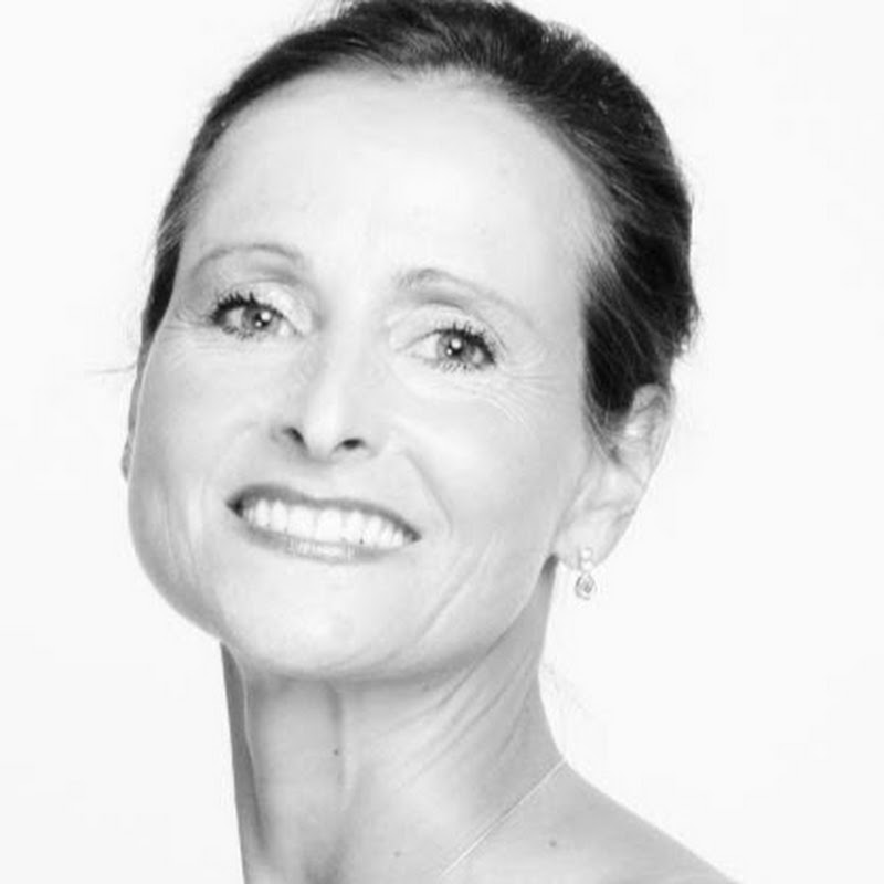 DECIDE AGENCY Florence de Barros Conti