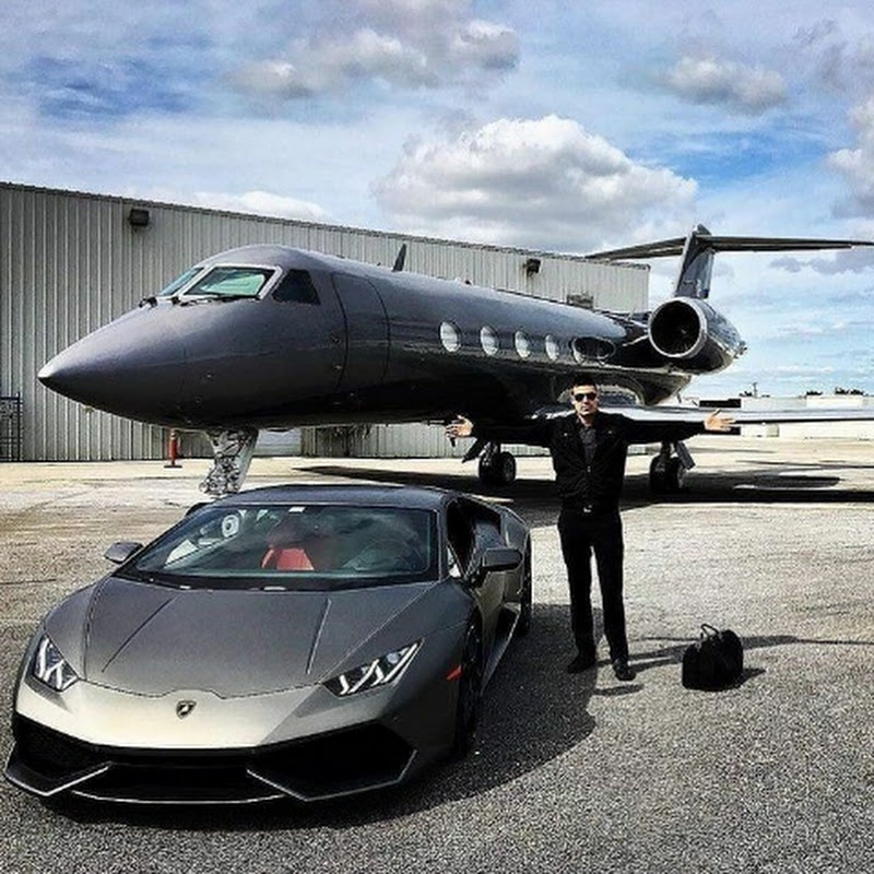 Luxurious life 77