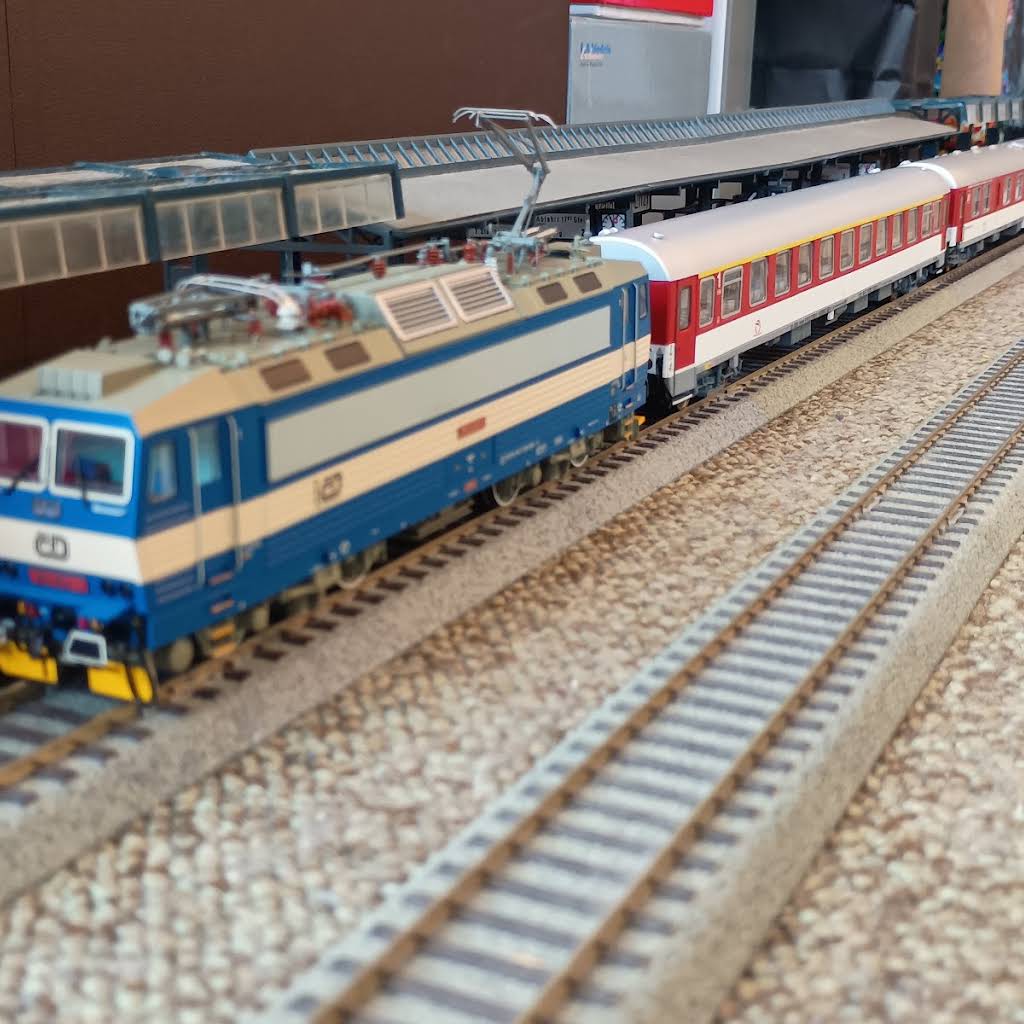 Post from Yochan Bahn GmbH（よっちゃん鉄道） - YouTube
