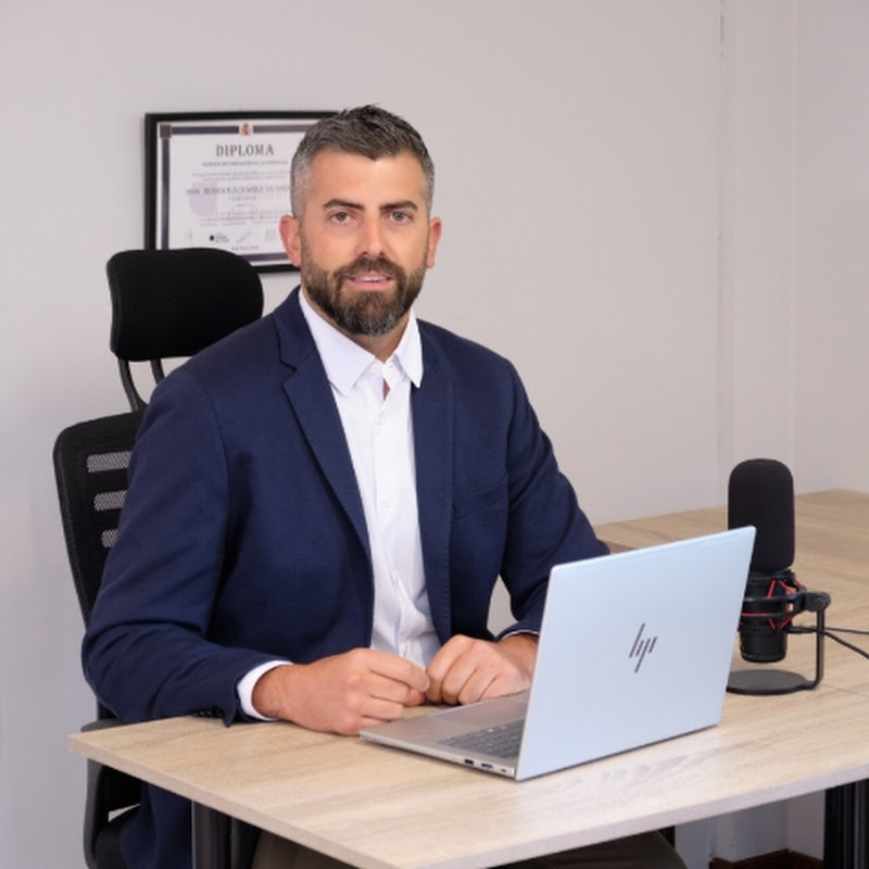 Roman Álvarez Perito