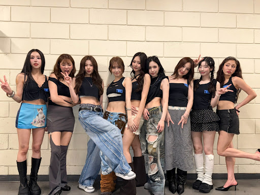 TWICE トゥワイスThis is forロングスリーブユニフォーム 2XL YouTube
