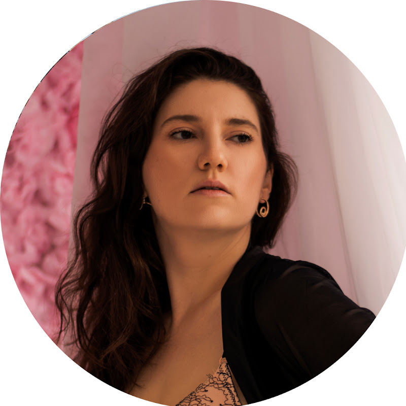 Мария Мироневич Logo