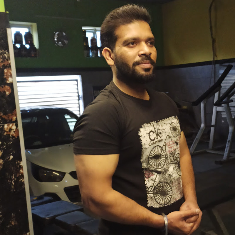 Pumping Iron Gym