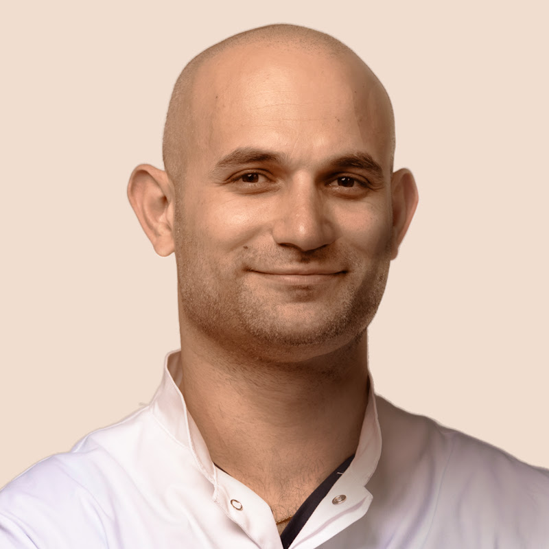 Павел Пиманчев - Пластический хирург  Logo