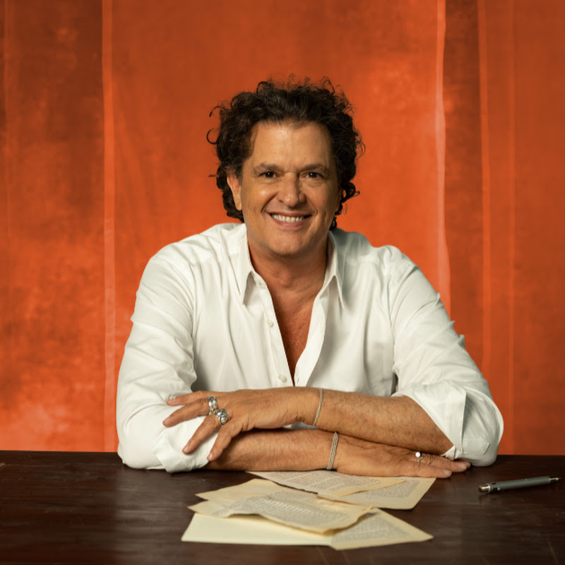 Carlos Vives - Topic icon