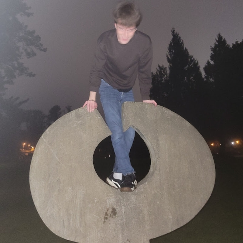 GlowDonkey