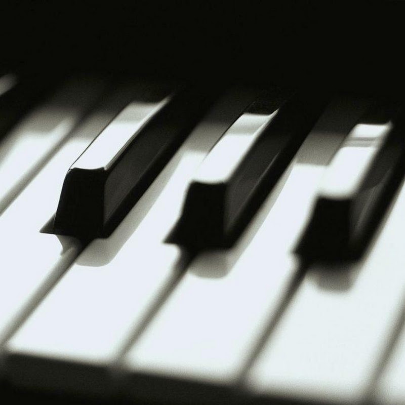 Piano tutorials avatar