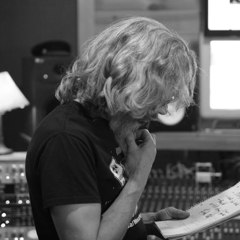 Freaking Out With Billy Hume Logo