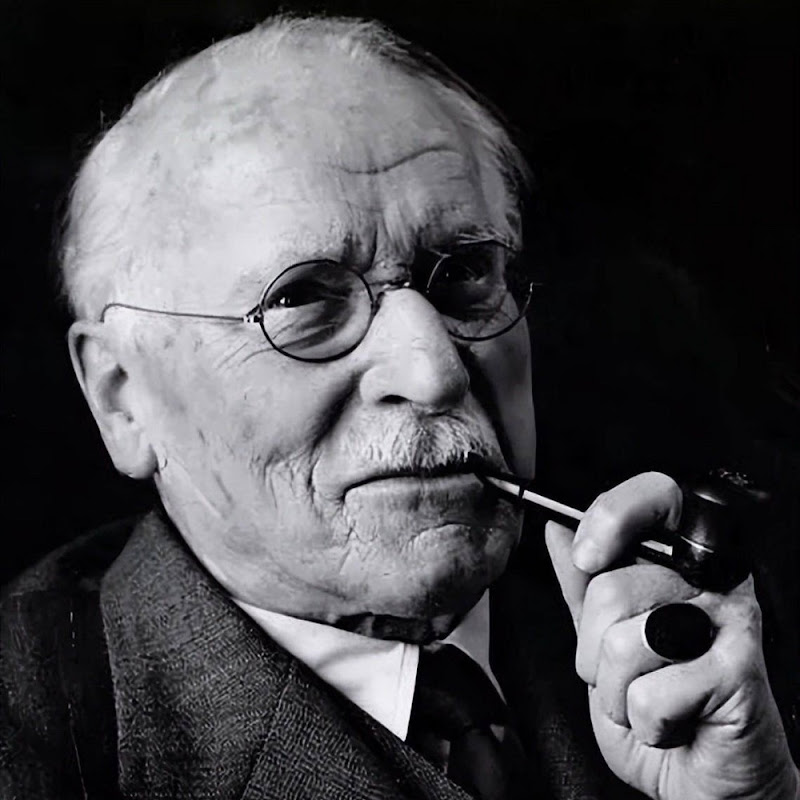 Юнг: Мудрость Каждый День Logo