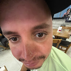 Channel thumbnail for Half - Reacts