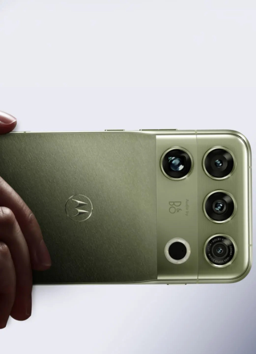 News: motorola signature 27 svela IA, fotocamera periscopica da 200 MP e Audio by B&O