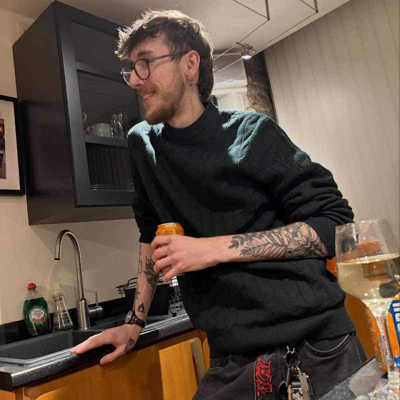 Hire ThatWinterLemon — Organization & Decluttering YouTube creator for sponsorships