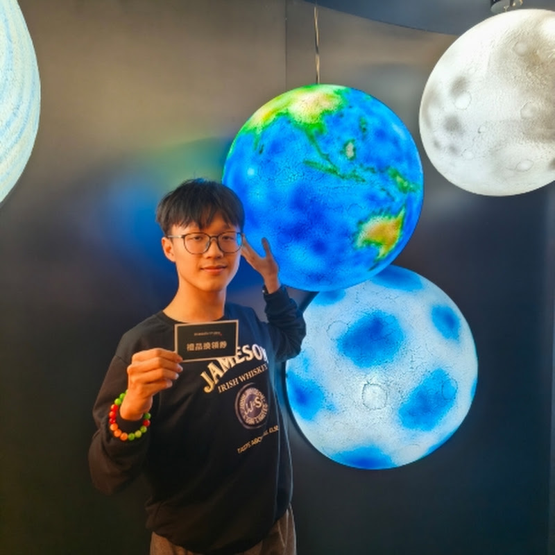 Yacky Games and technology TV